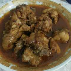 A picture of Ayam kecap.