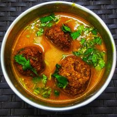A picture of Lauki Kofta Curry.