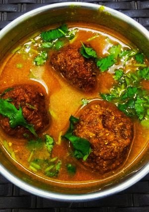 A picture of Lauki Kofta Curry.