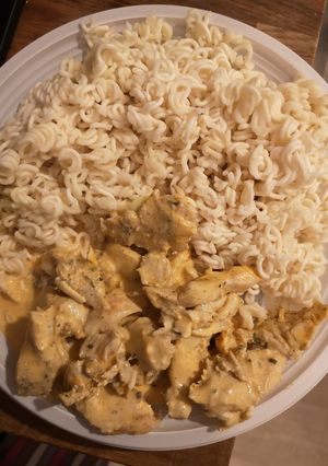 Une photo de Nouilles au poulet façon Gyros simple