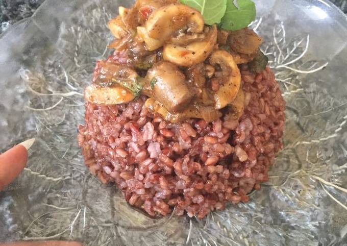 Red rice with mushroom and basil Recipe by Neena Bansal Cookpad