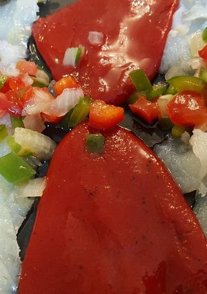 Foto principal de Ensalada de bacalao ahumado y pimientos del piquillo