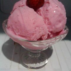 A picture of Strawberry icecream.