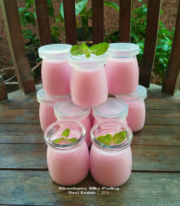Foto resep Strawberry Silky Puding 18.01.2020