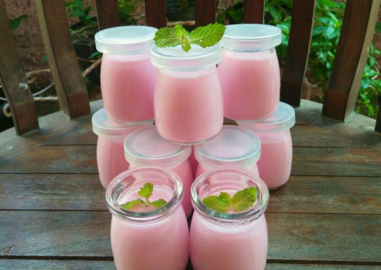 Resep Strawberry Silky Puding 18.01.2020 oleh Cloudy Cloud Cookpad