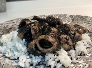 Foto principal de Calamares en su tinta 🦑