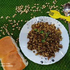 A picture of Masala moth beans.