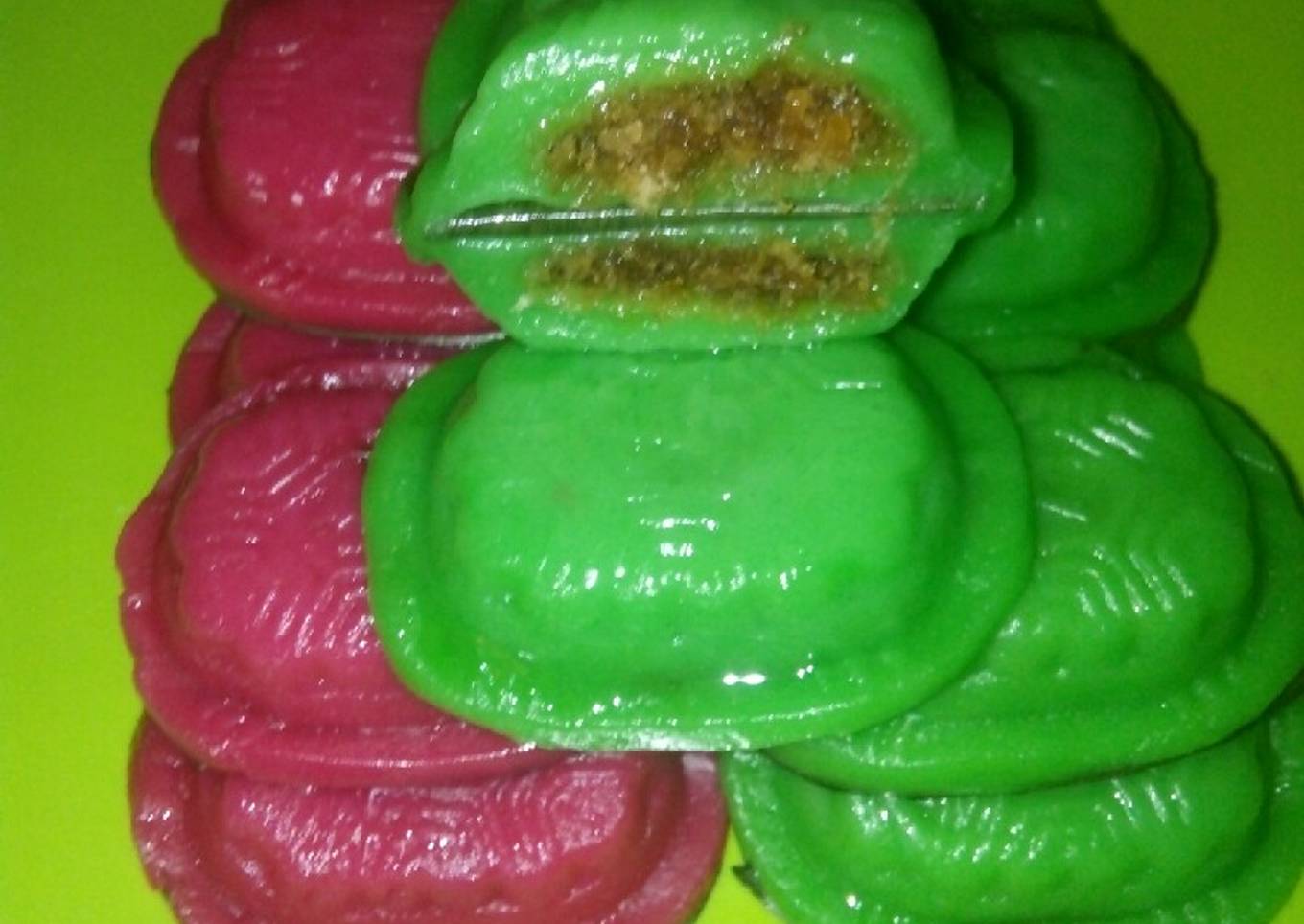 Kue ku isi unti kelapa