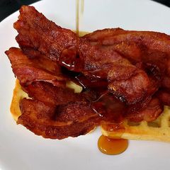 A picture of My Maple Syrup +Crisp Bacon on Toated Waffles 🧇.