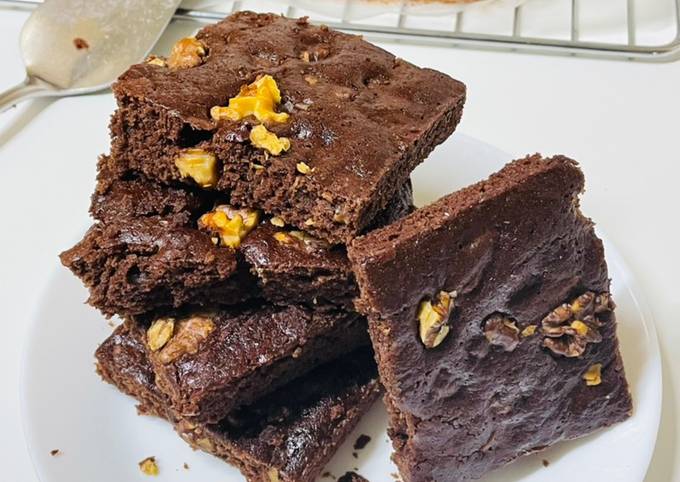 Eggless Walnut Brownie Cake Recipe