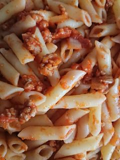 Una foto de Macarrones con carne