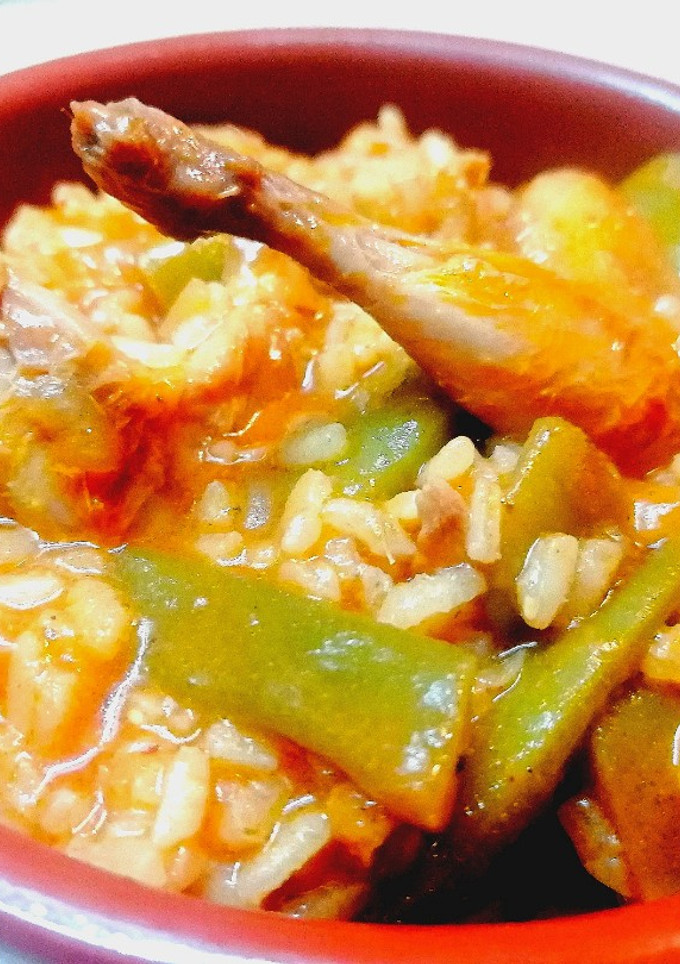 Una foto de Cazuela de arroz meloso con codornices