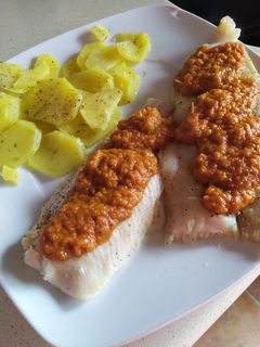 Una foto de Merluza a la vizcaína en Monsieur Cuisine Connect (muy rico!)