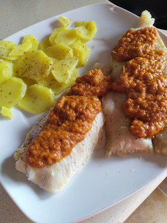 Una foto de Merluza a la vizcaína en Monsieur Cuisine Connect (muy rico!)