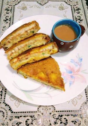 A picture of Crispy Bread Pakoda.