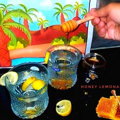 A picture of Honey lemonade.