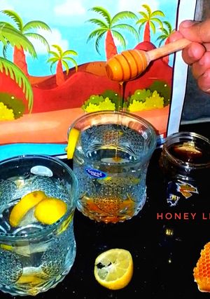 A picture of Honey lemonade.