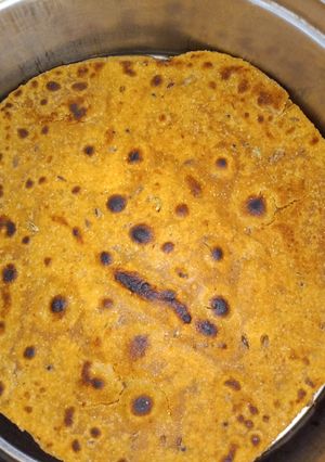 मूंग दाल का पराठा (moong dal ka paratha recipe in Hindi) रेसिपी मुख्य फोटो