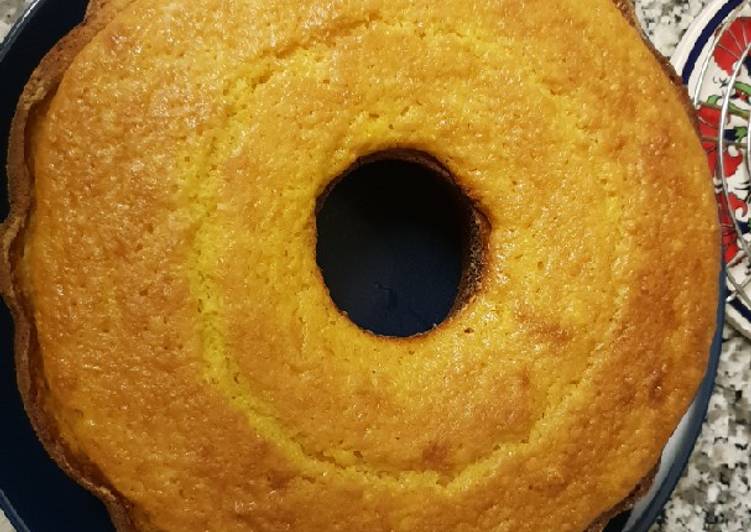 Bolo de cenoura e laranja
