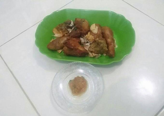 Ayam goreng geprek bawang putih