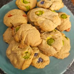 A picture of Halloween M&M Ghoul Cookies.