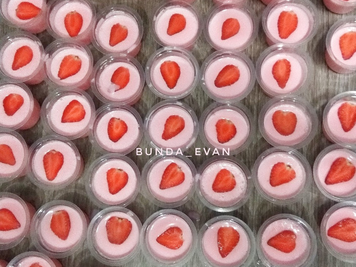 Bagaimana Menyiapkan Silky Pudding Strawberry, Lezat Sekali