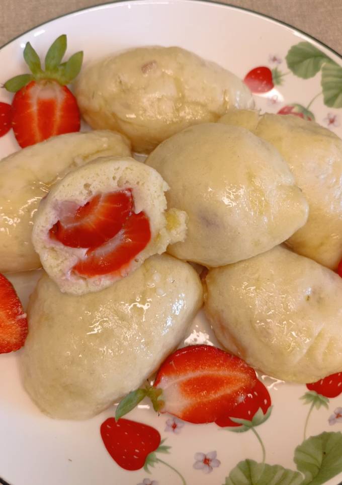 Вареники на пару з полуницею 🍓