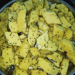 A picture of Dhokla/Idada.