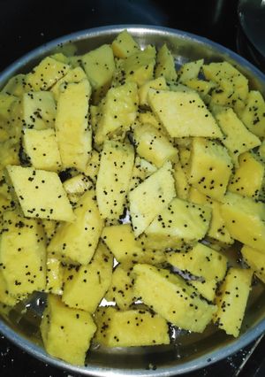 A picture of Dhokla/Idada.