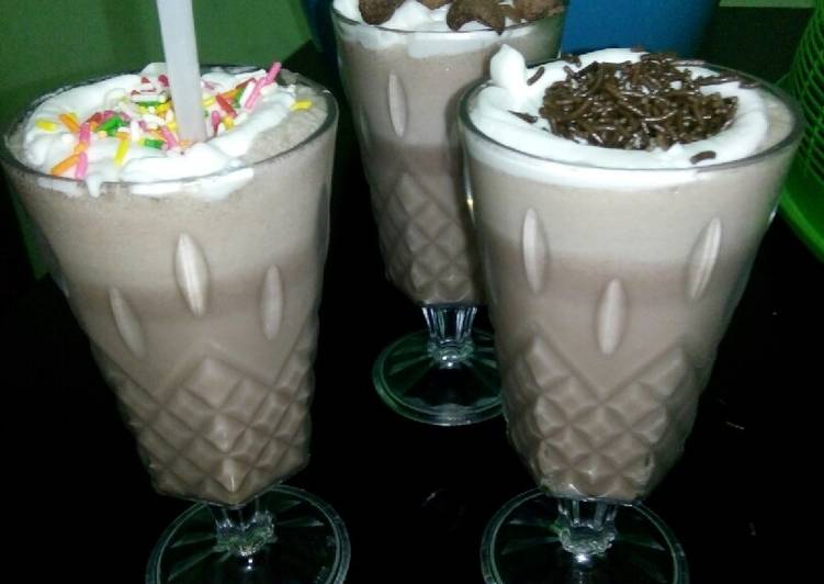 Cara Membuat Milkshake Coklat Yang Praktis