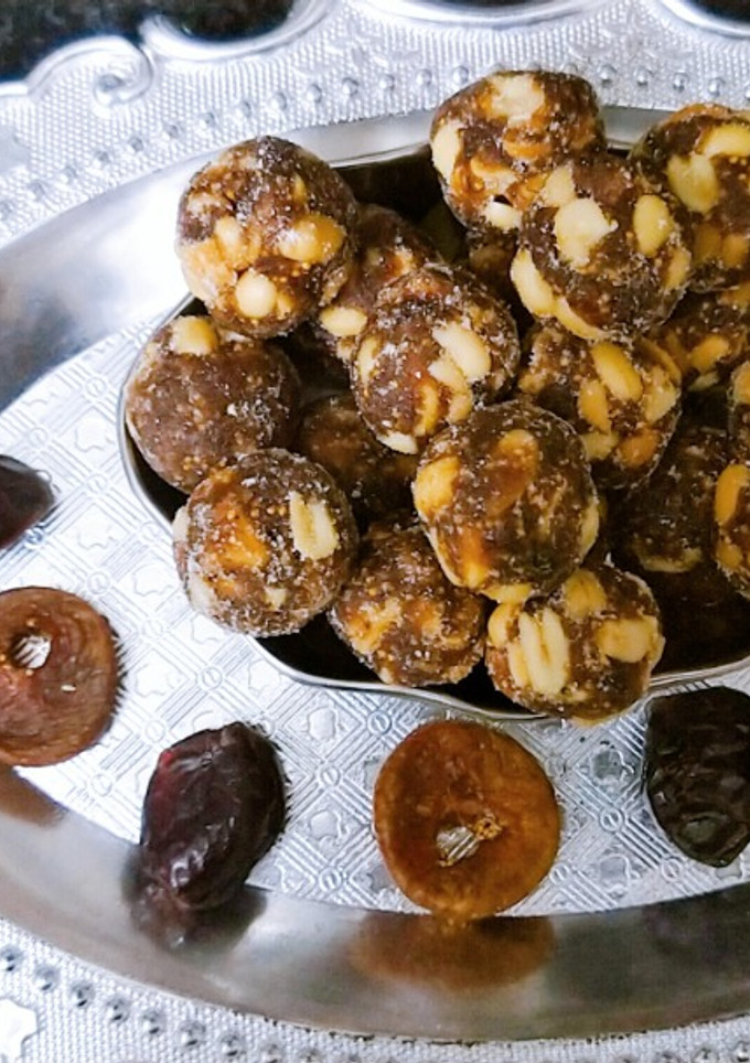 Dates nutty Fig😋😋 (Dates nutty fig recipe in tamil) செய்முறை முக்கிய புகைப்படம்