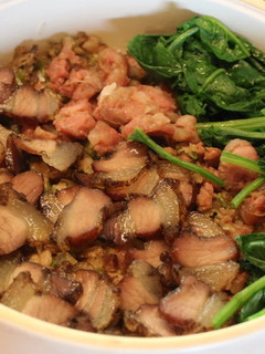 臘肉煲仔飯 的食譜成品照片