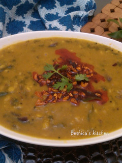 A picture of Palak Dal.