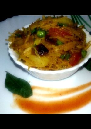 नमकीन मैदा सूजी सेवई पुलाव (Namkeen maida sevai pulao recipe in Hindi) रेसिपी मुख्य फोटो