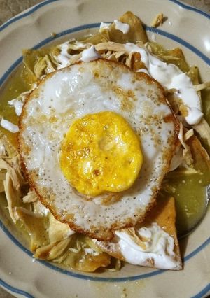 A picture of Chilaquiles with Green Salsa 🍳.