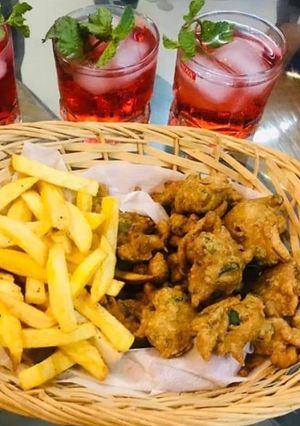 A picture of Pyaz pakora.