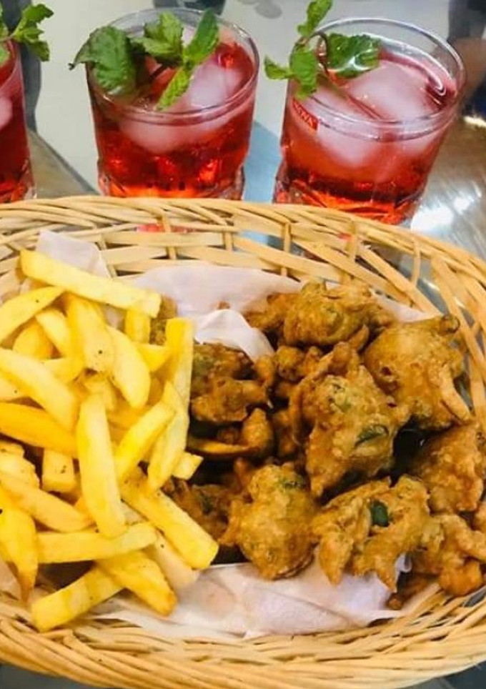 A picture of Pyaz pakora.