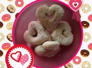 Una foto de donas fritas con polvo de hornear