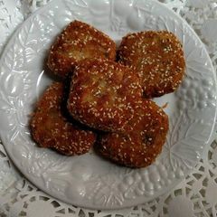 A picture of Chicken cutlats..