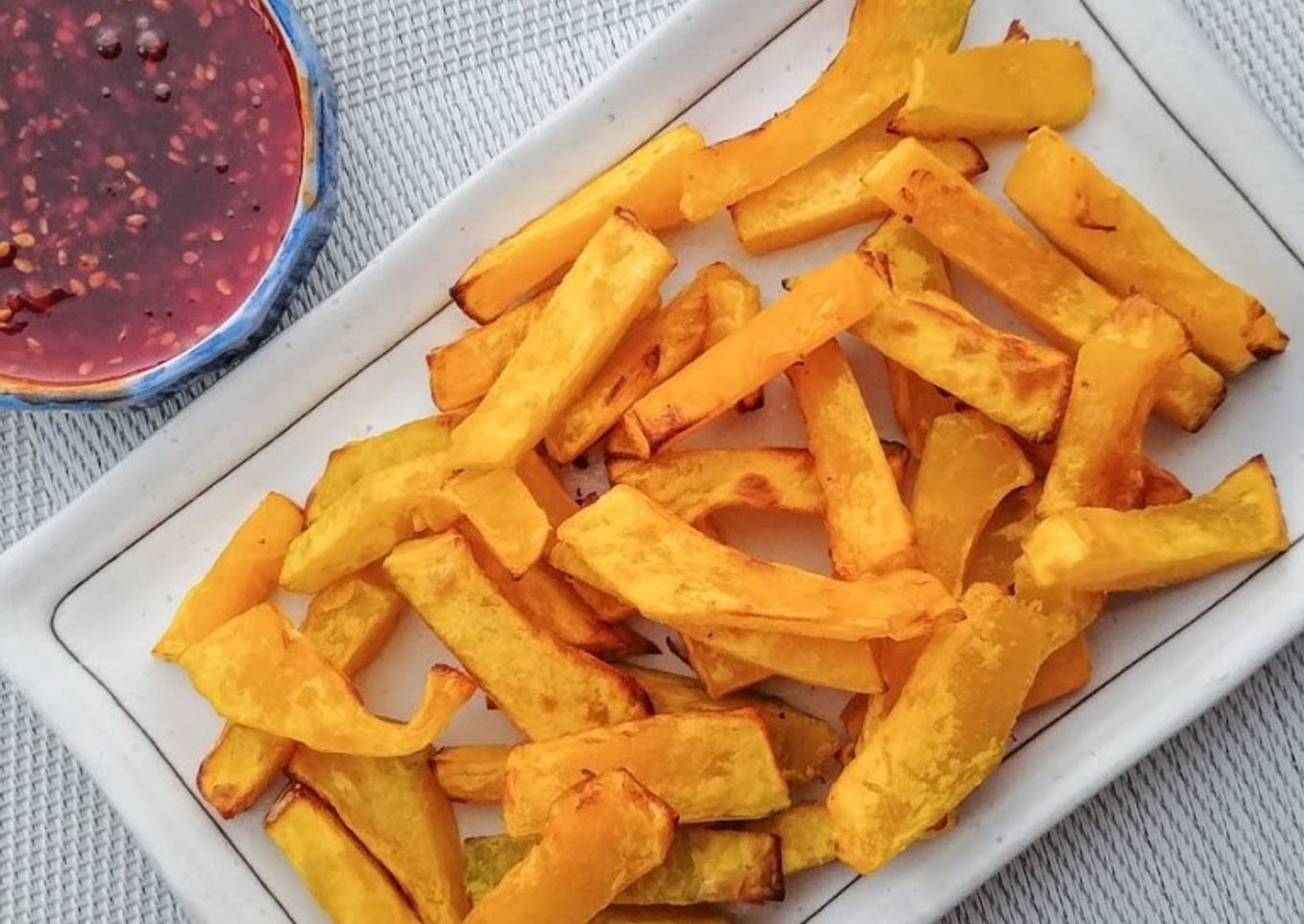 Low Carb Fries with Gochujang Sauce