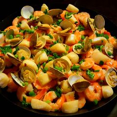 A picture of Mike's Beginners Spanish Seafood Paella.