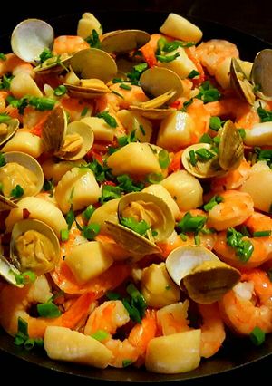A picture of Mike's Beginners Spanish Seafood Paella.