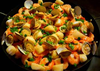 Unique Cuisine Mikes Beginners Spanish Seafood Paella Delicious Unique Cuisine Mikes Beginners Spanish Seafood Paella Delicious
