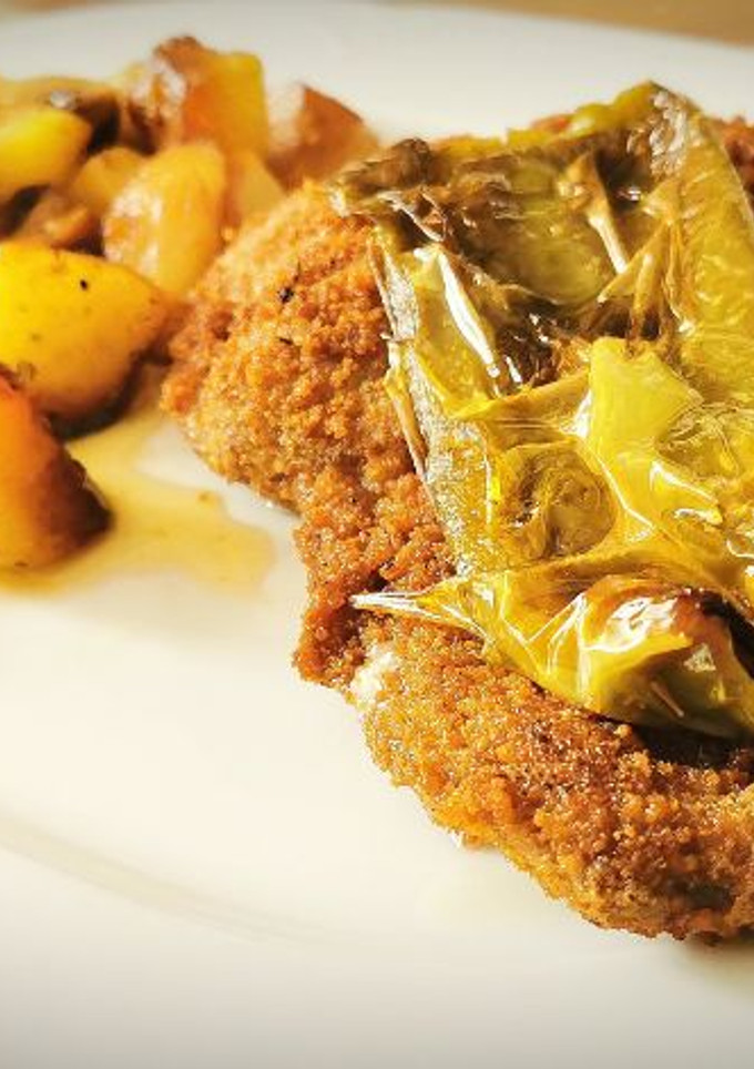 Una foto de Cachopo relleno de Jamón ibérico y Queso Edam