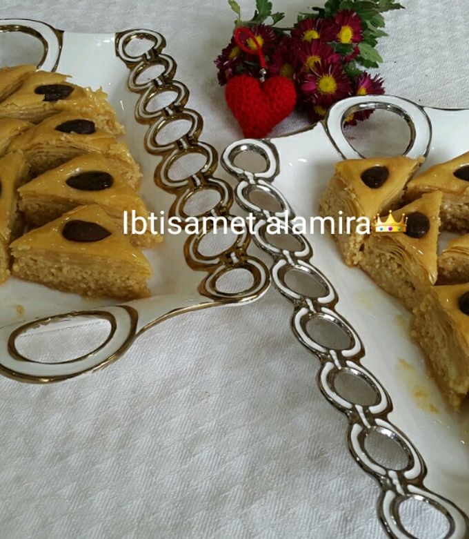 A picture of Baklava.