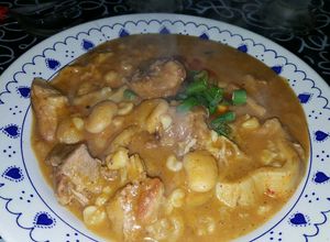 Una foto de Locro de Mayo fácil