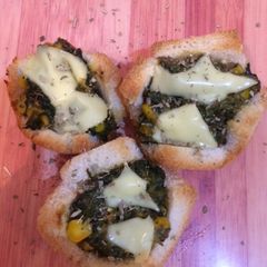 A picture of Spinach and corn Bread Quiche.