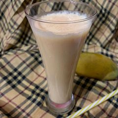 A picture of Mango milkshake.