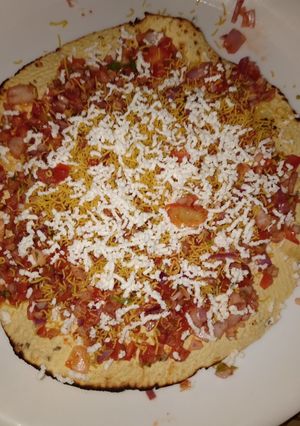 A picture of Masala papad.