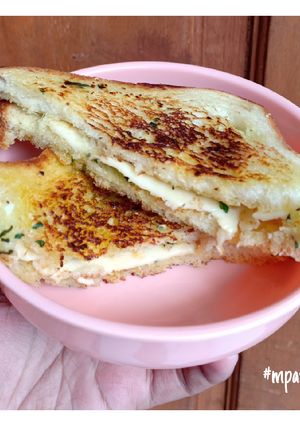 Foto resep Garlic Bread 🥪